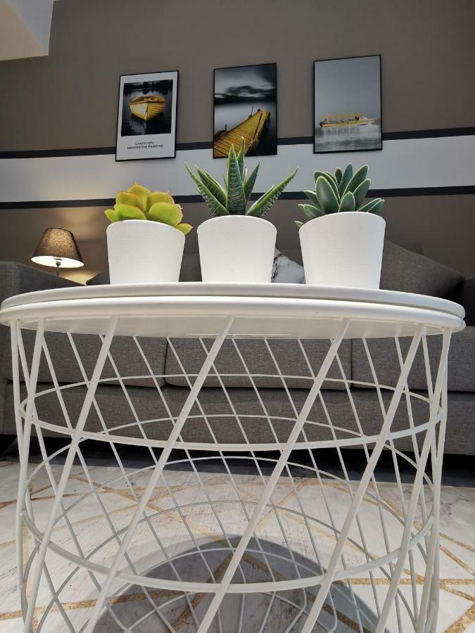 Apartment C818almas Seaview Netflix By *