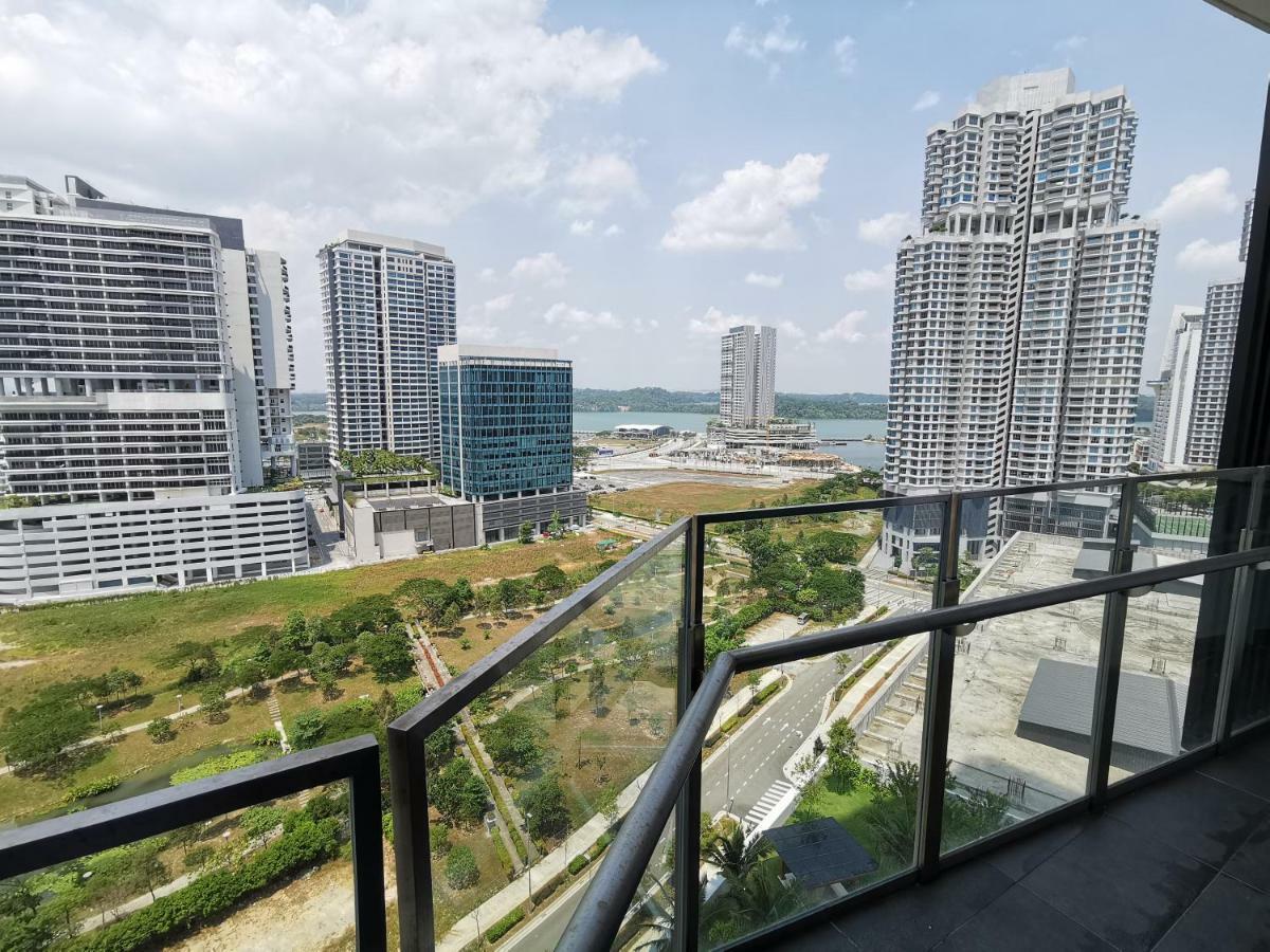 Apartment C818almas Seaview Netflix By