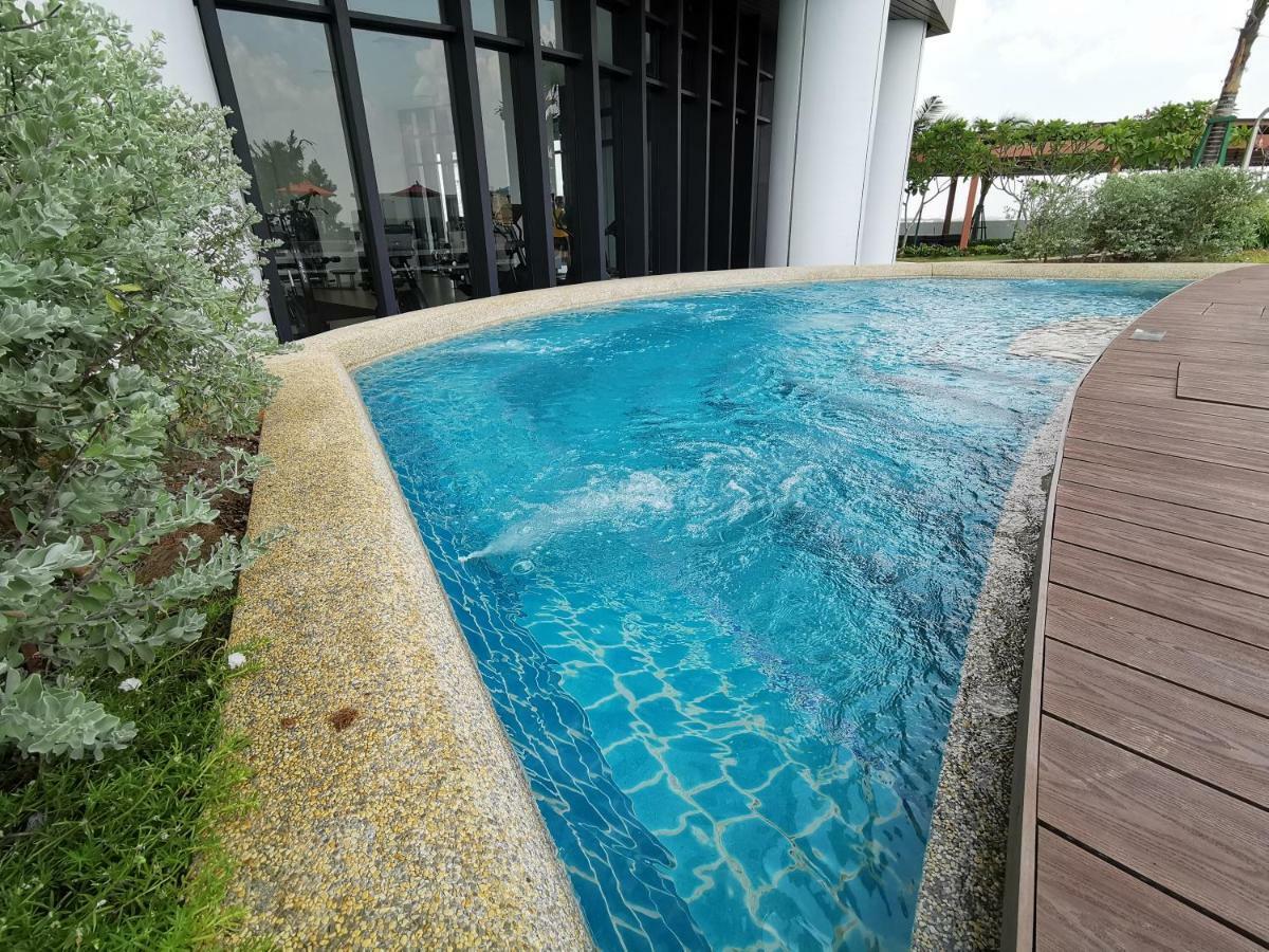 C818almas Seaview Netflix By * Nusajaya (Iskandar Puteri)